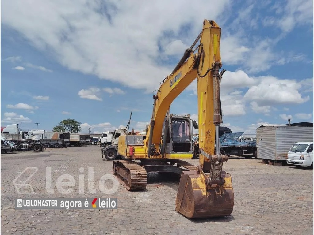 ​ESCAVADEIRA - XCMG XE210 ANO 2013