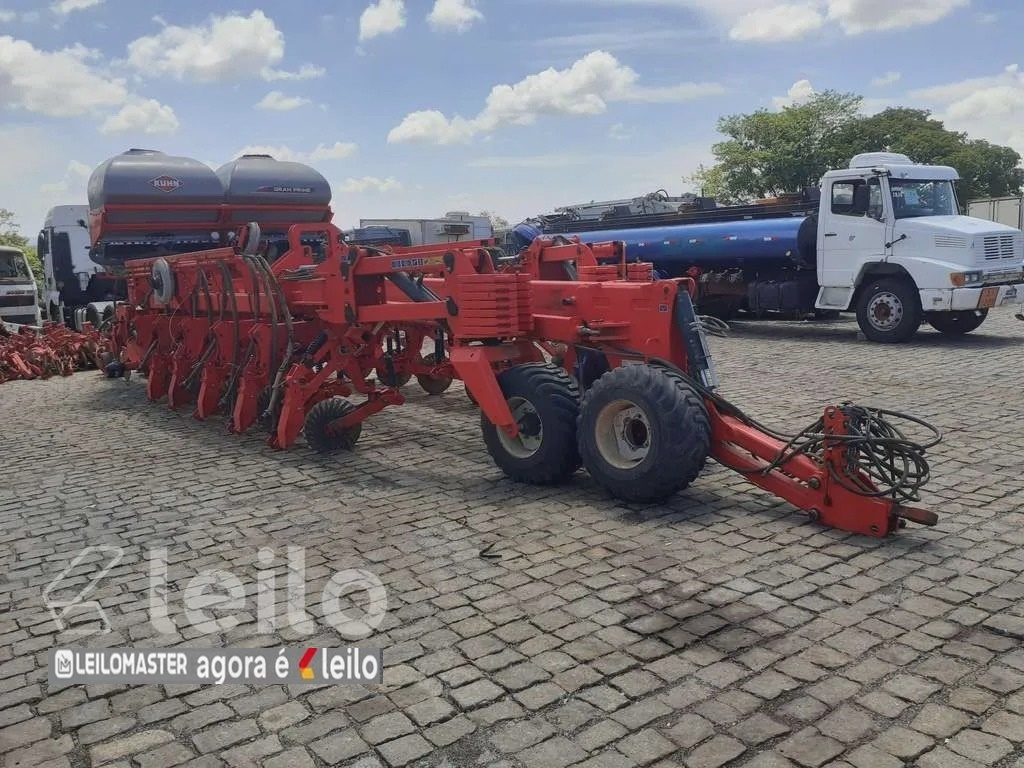 ​PLANTADEIRA - KUHN GRAN PRIME 35 ANO 2022