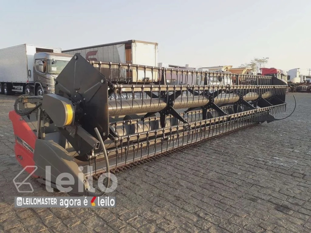 ​PLATAFORMA DE CORTE - MASSEY FERGUSON MF 8250 DYNA FLEX ANO 2023
