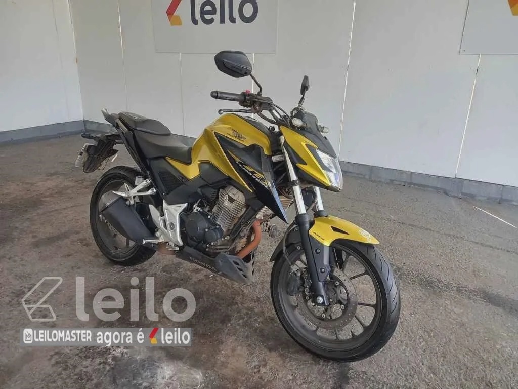 ​HONDA CB300F TWISTER ABS ANO 2023