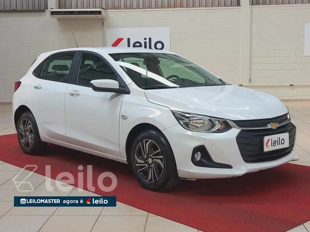 ​CHEVROLET ONIX 10MT LT2 ANO 2024