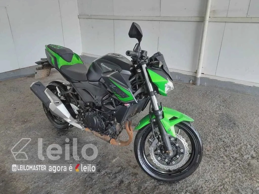 ​KAWASAKI Z400 ANO 2021