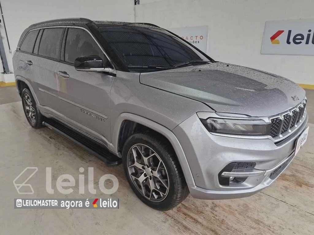 ​JEEP COMMANDER OVERLAND TD380 ANO 2022
