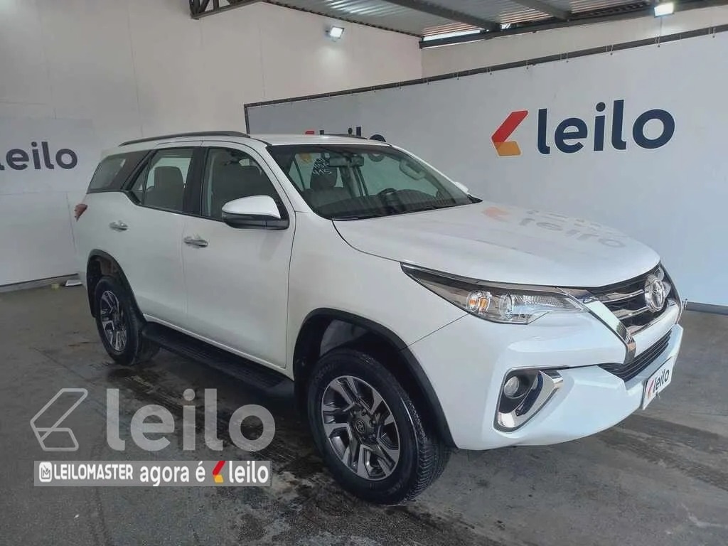 ​TOYOTA HILUX SW SRV A 2HF ANO 2020